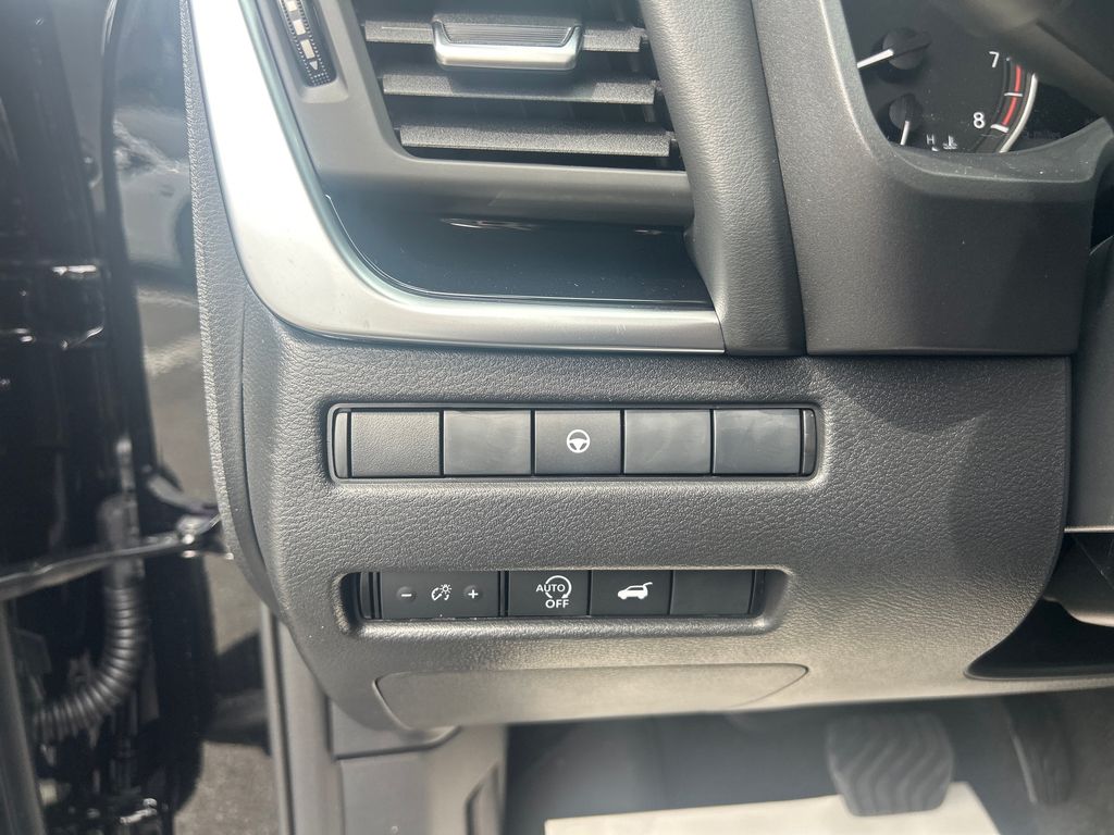 2026 Nissan Rogue SV photo 31