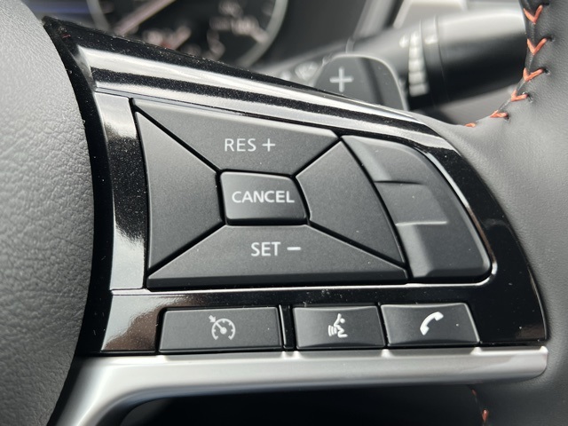 2025 Nissan Altima SR photo 17
