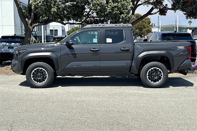 2025 Toyota Tacoma TRD Off-Road 4x4 Double Cab photo 7