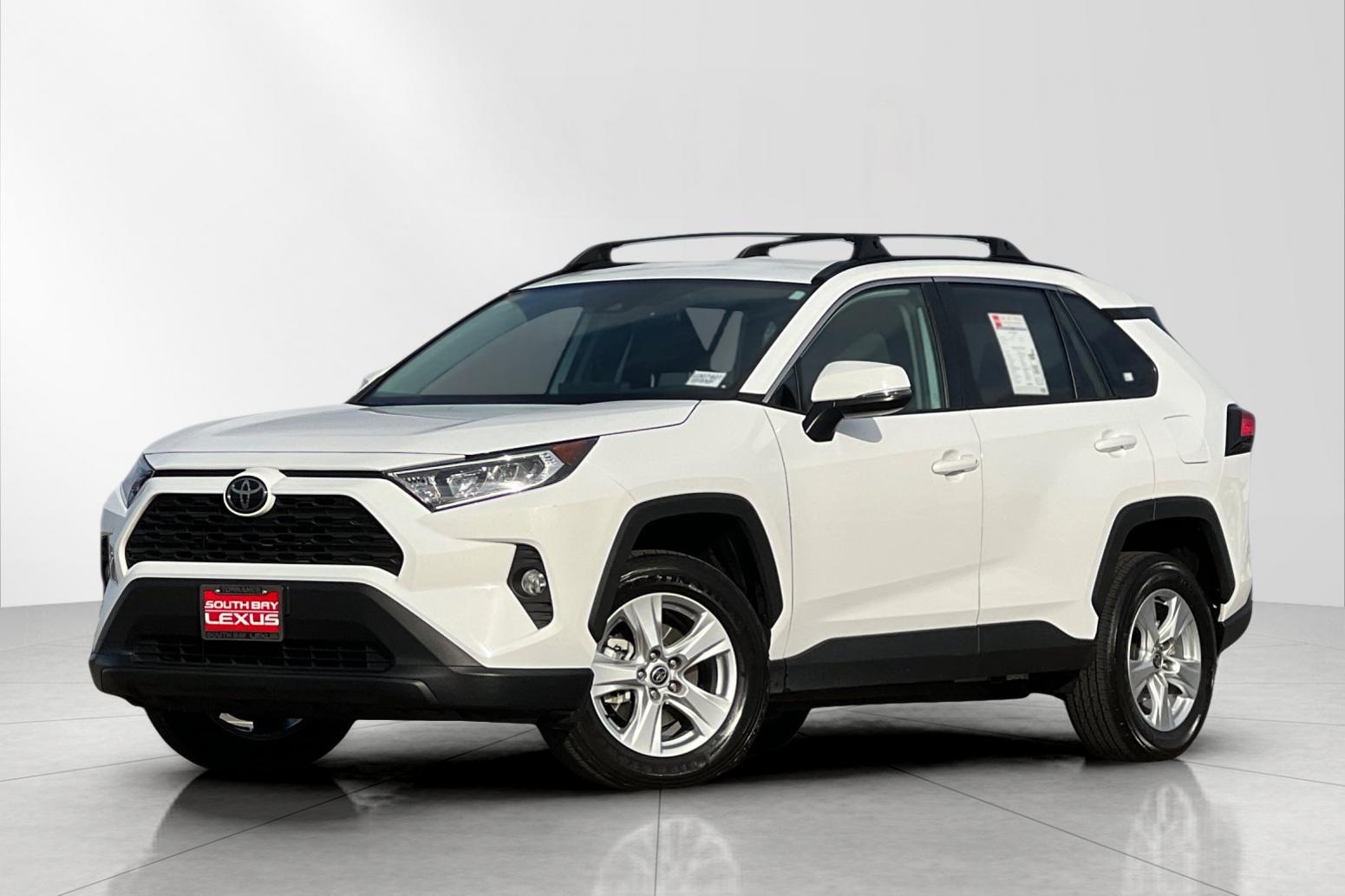Used 2021 Toyota RAV4 XLE with VIN 2T3W1RFV7MC123960 for sale in Kansas City