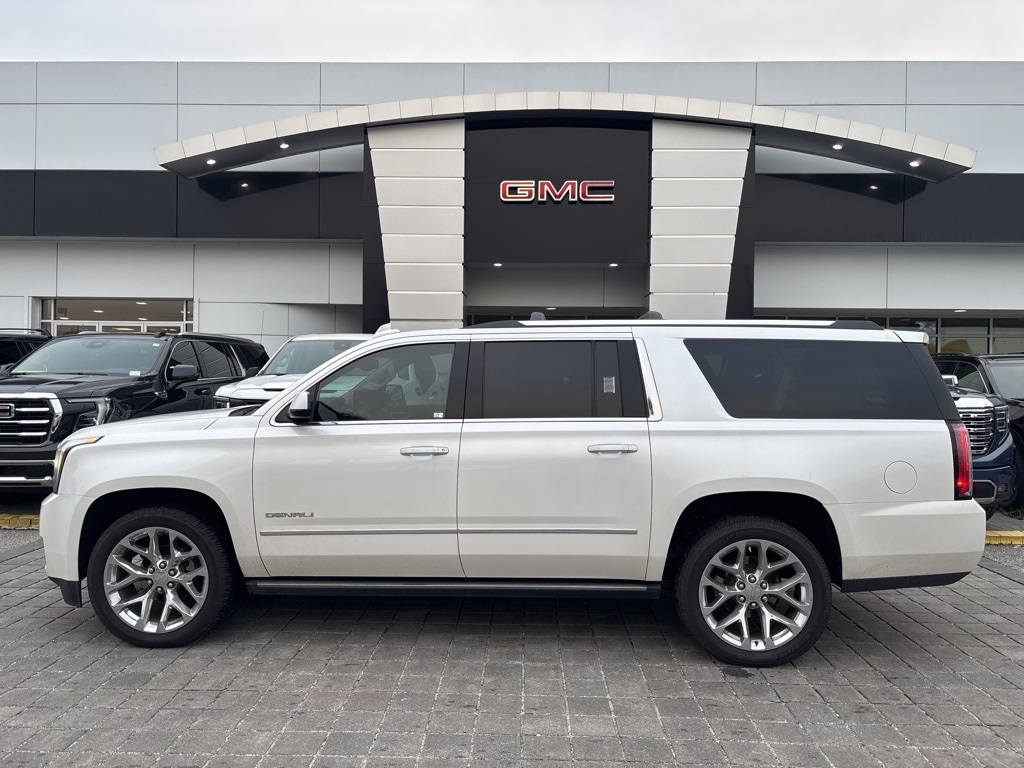 2018 GMC Yukon XL Denali's photo