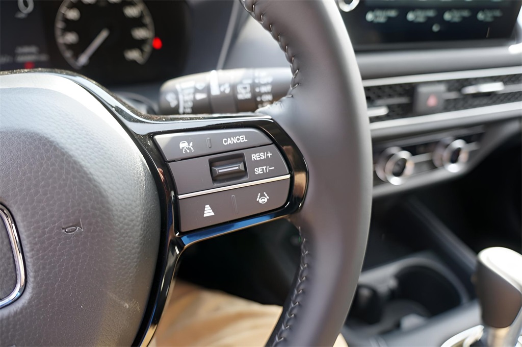 2026 Honda HR-V EX-L photo 18