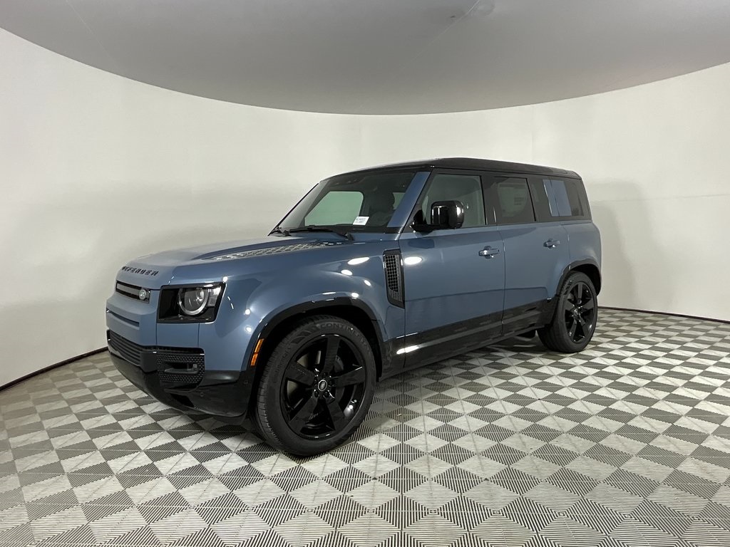 2025 Land Rover Defender X-Dynamic SE's photo