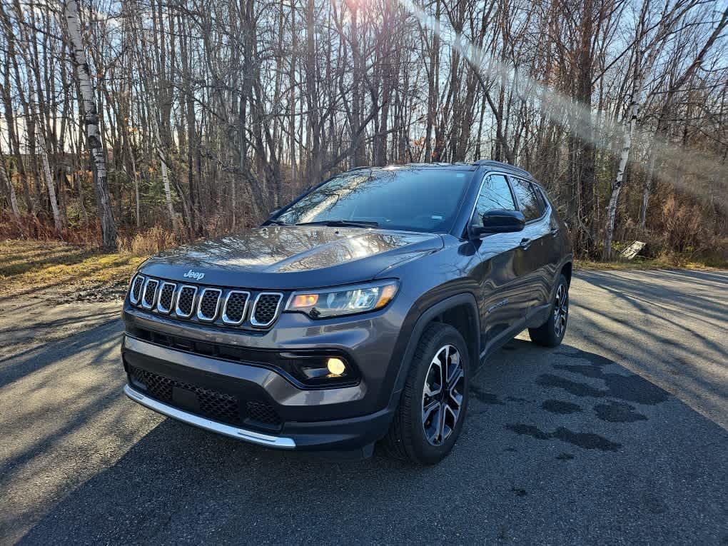 2024 Jeep Compass Limited photo 2