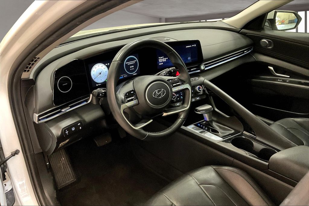 2023 Hyundai Elantra Hybrid Limited photo 12