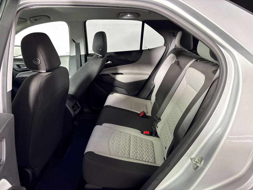 2022 Chevrolet Equinox LT photo 17