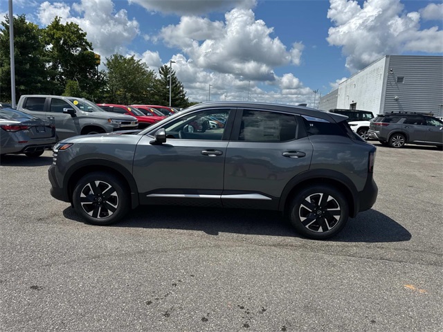 2025 Nissan Kicks SV photo 4