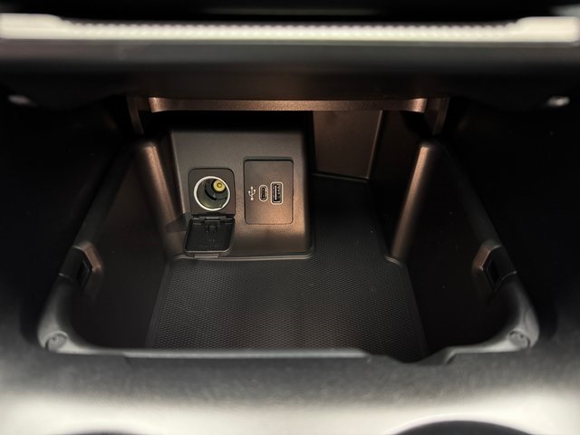 2025 Ford Explorer ST-Line photo 20