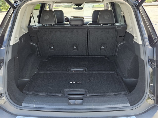 2023 Nissan Rogue Platinum photo 12