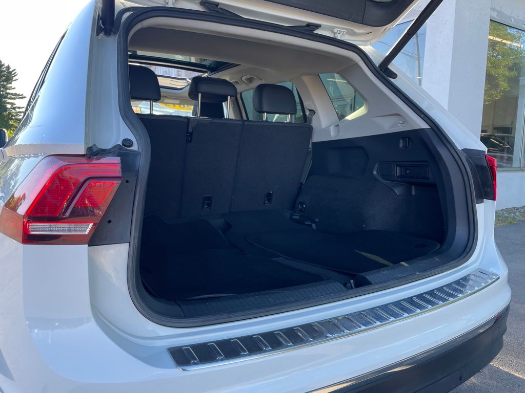 2019 Volkswagen Tiguan SEL Sport photo 7
