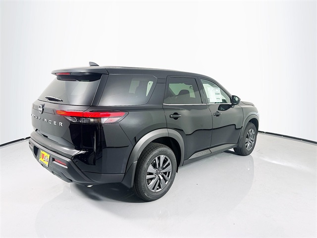 2025 Nissan Pathfinder S photo 4