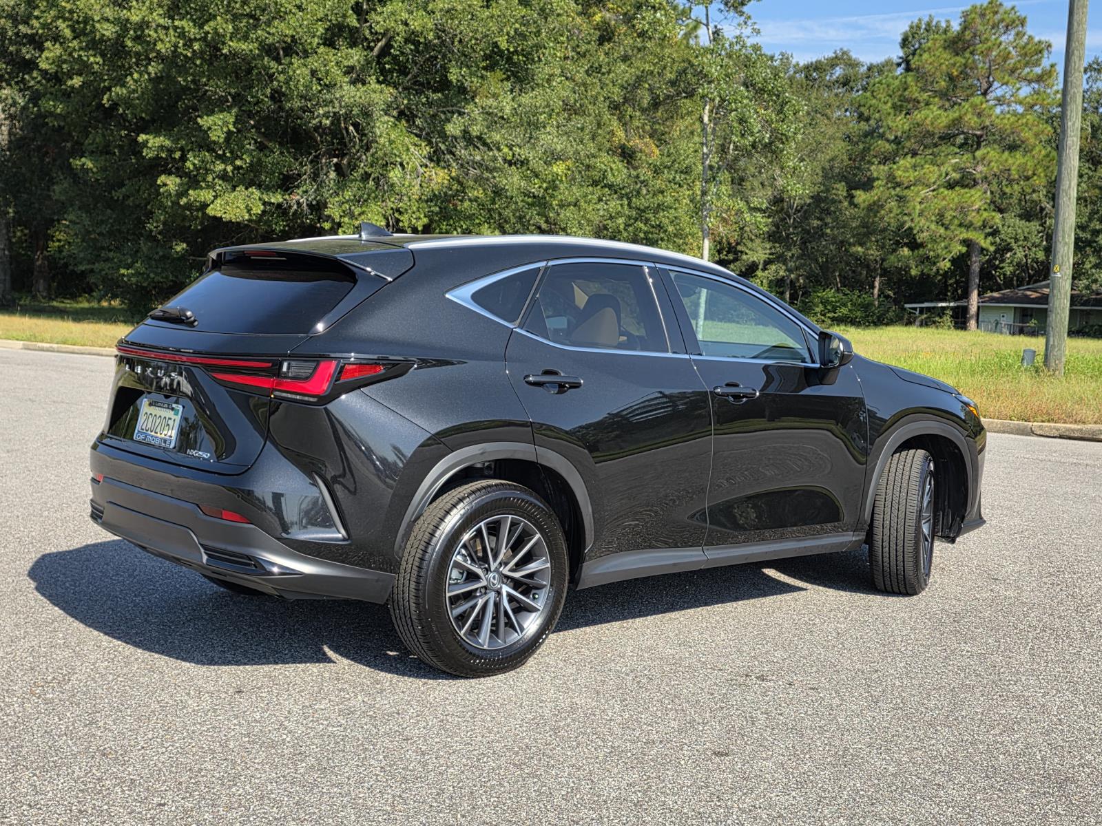 2025 Lexus NX 250 Premium photo 3