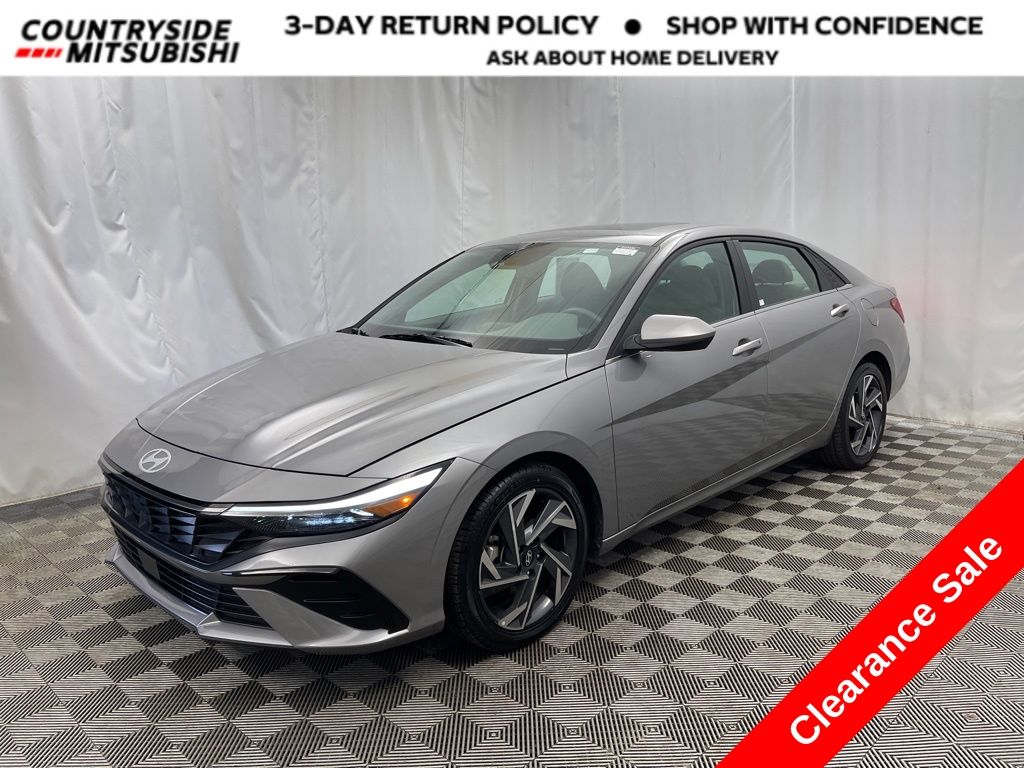 2025 Hyundai Elantra SEL's photo