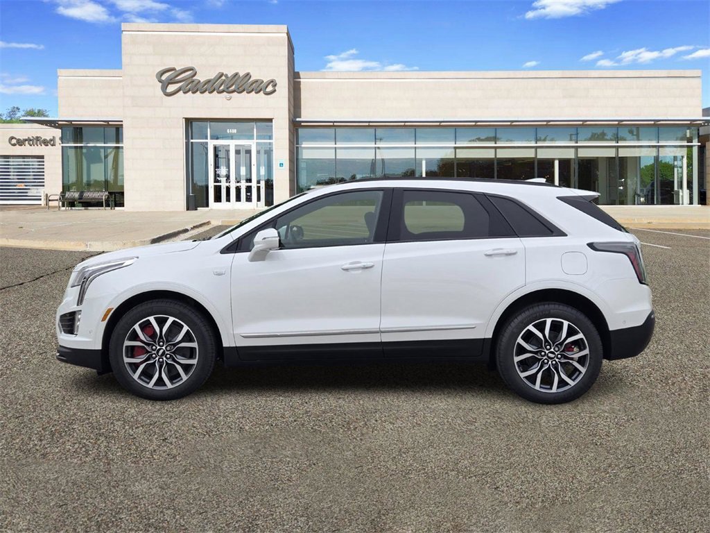 2025 Cadillac XT5 Sport photo 3