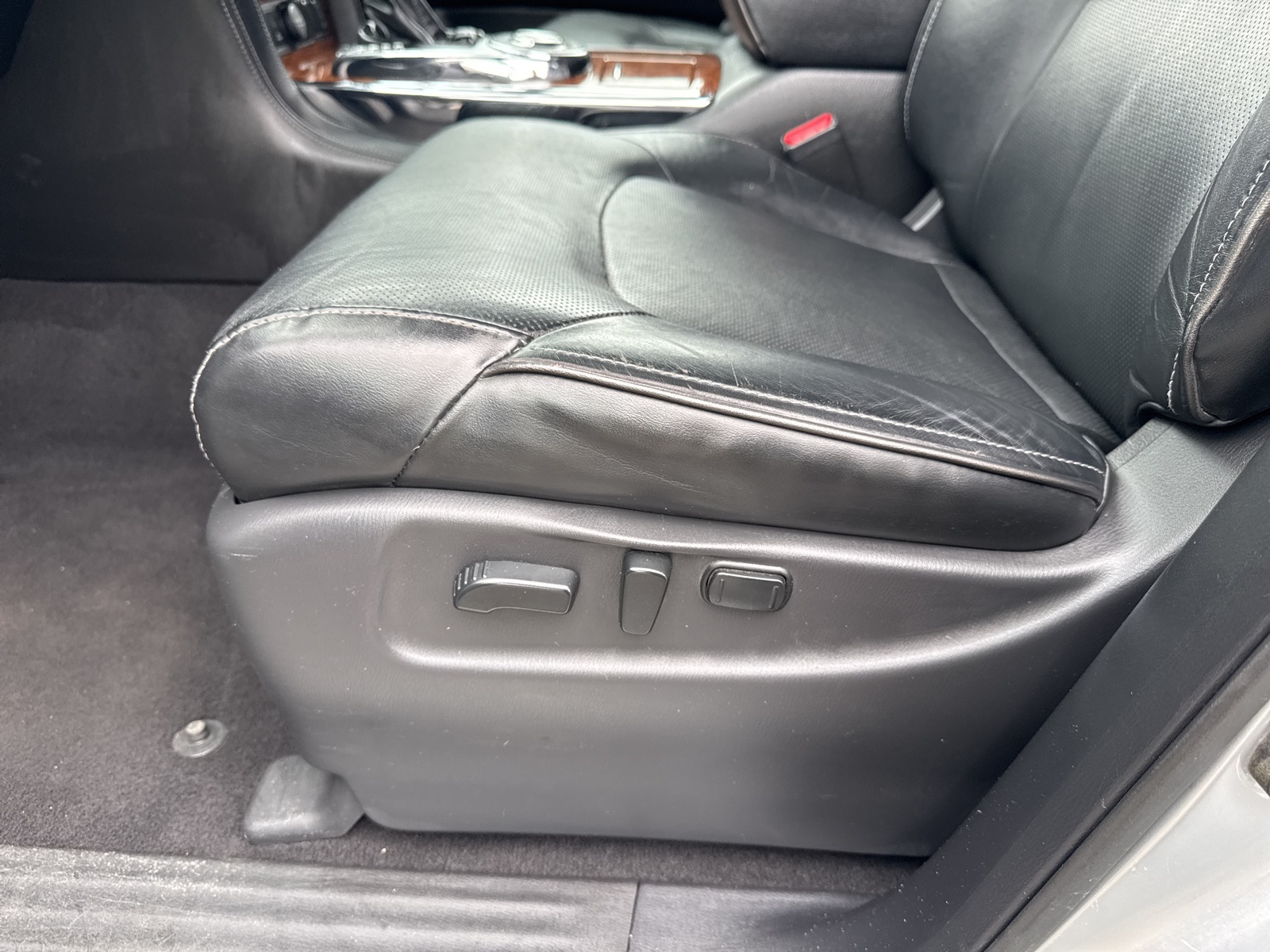 2019 Infiniti QX80 Luxe photo 42