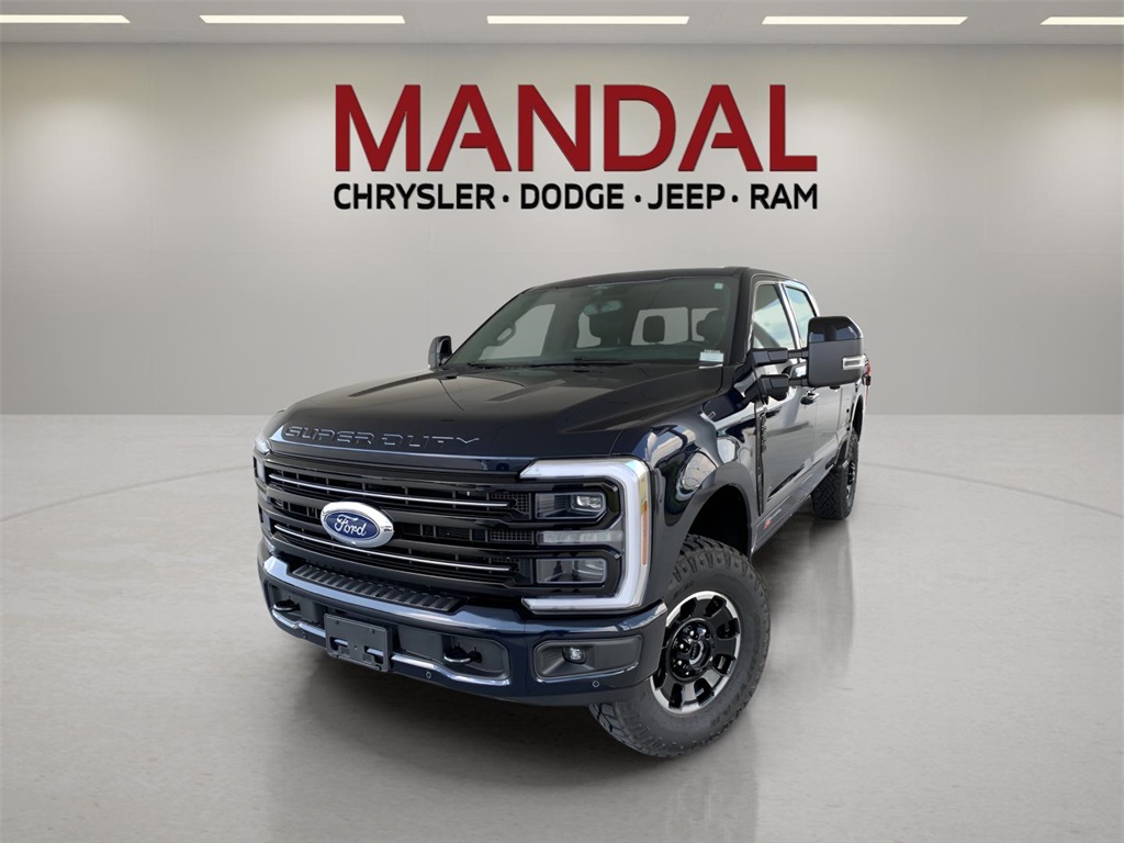 2025 Ford F-250 Super Duty Platinum's photo