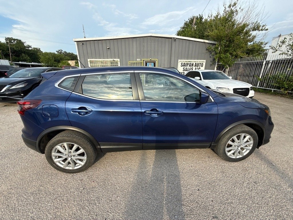 2022 Nissan Rogue Sport S photo 4