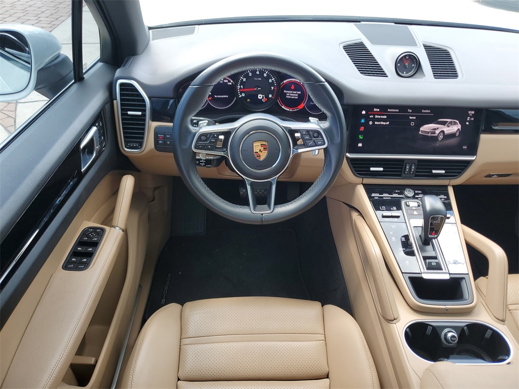 2022 Porsche Cayenne Platinum Edition photo 13
