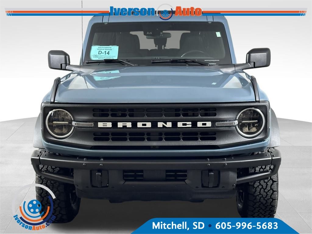 2022 Ford Bronco Black Diamond photo 2