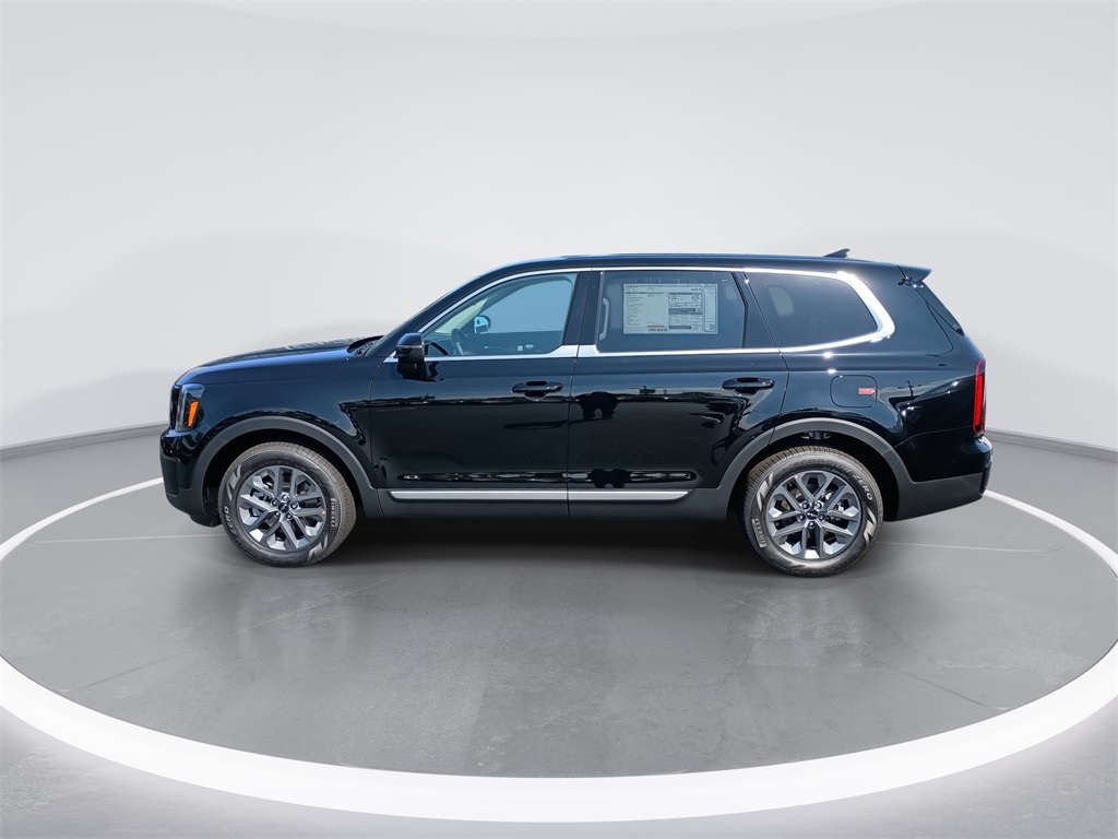 2025 Kia Telluride LX photo 3