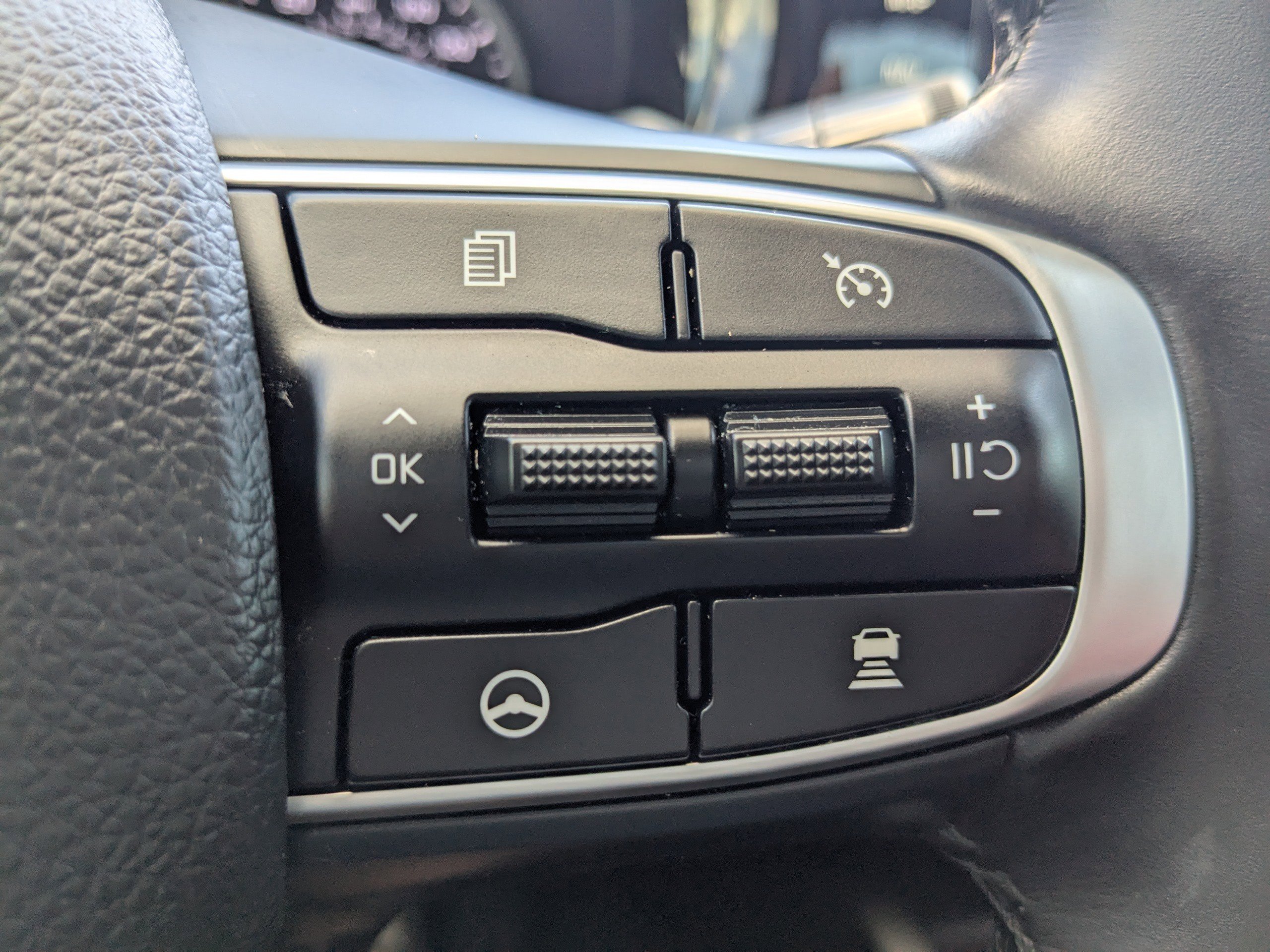 2024 Kia K5 GT-Line photo 24