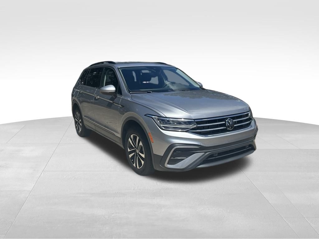 2024 Volkswagen Tiguan S photo 2