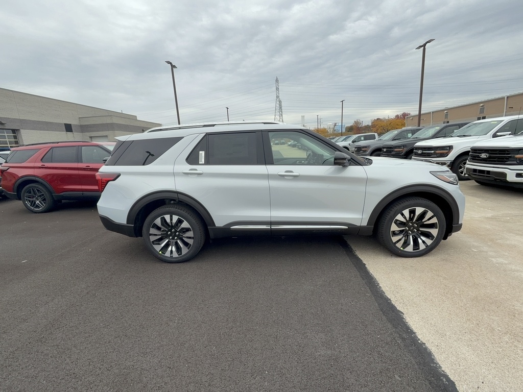 2026 Ford Explorer Platinum photo 4