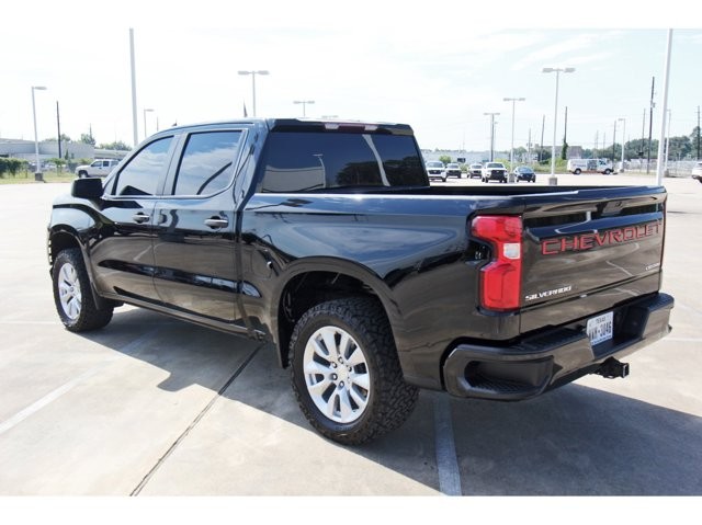 2021 Chevrolet Silverado Custom photo 3