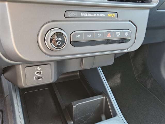 2025 Ford Maverick XL photo 20