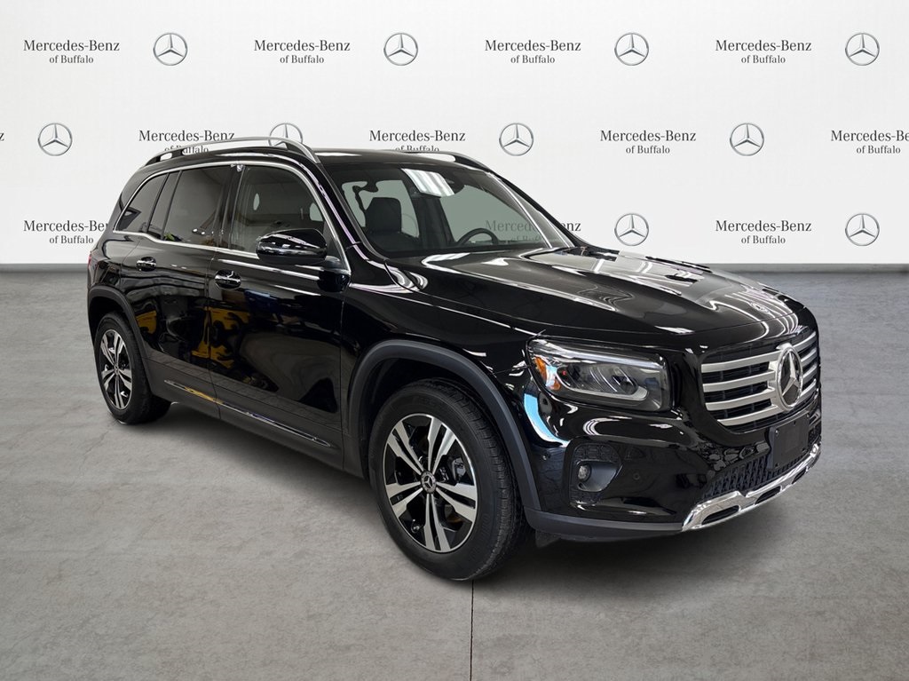 2025 Mercedes Benz GLB 250 4MATIC photo 3