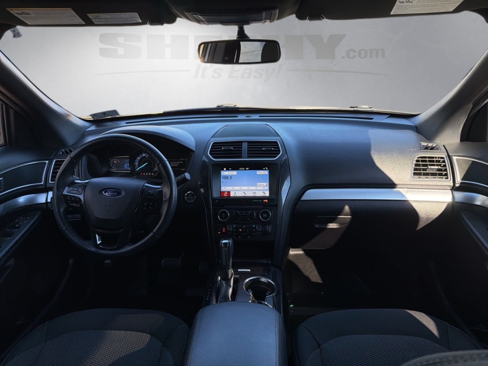 2017 Ford Explorer XLT photo 2