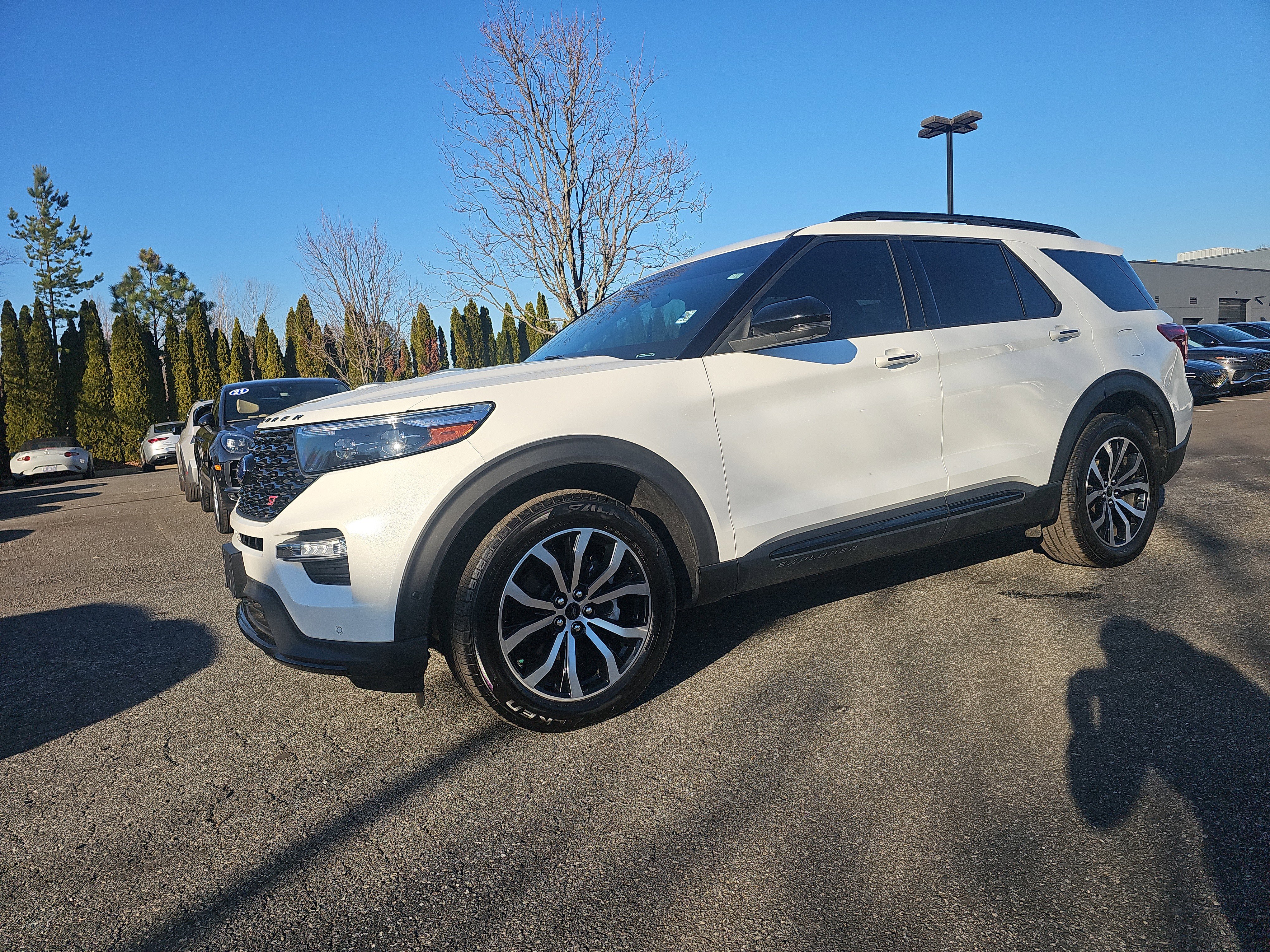 2021 Ford Explorer ST's photo