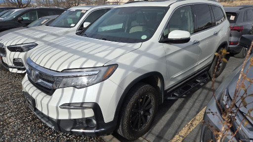2019 Honda Pilot Elite's photo