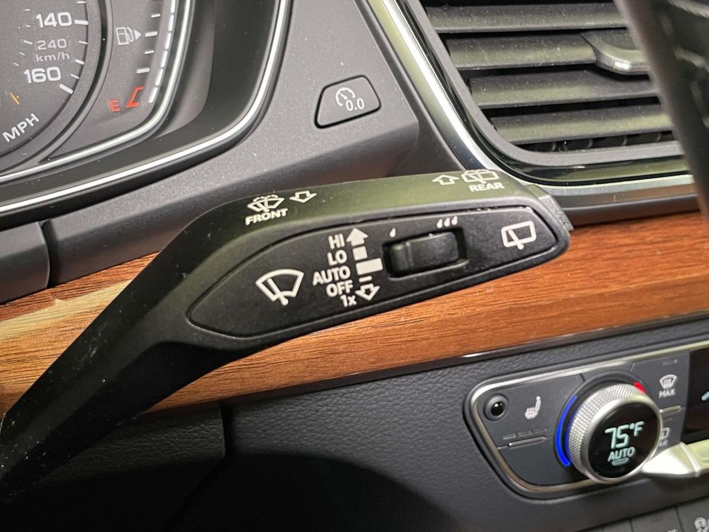 2023 Audi Q5 45 S line Premium photo 37