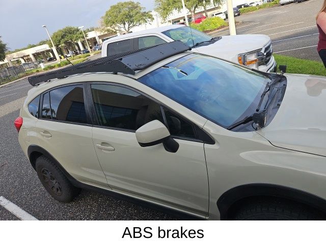 2014 Subaru Crosstrek 2.0i Premium photo 3