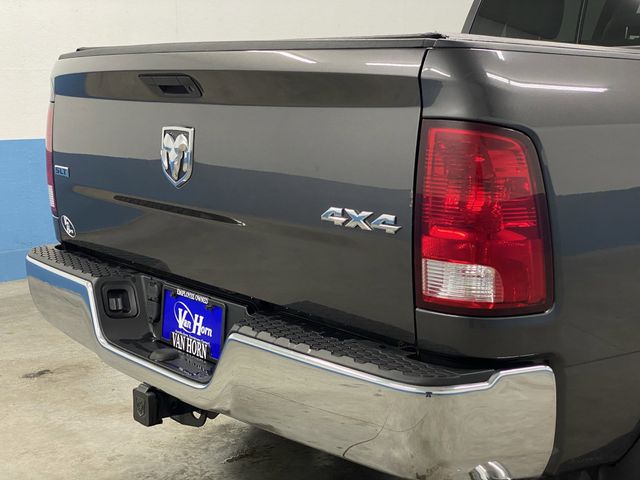 2018 Ram 1500 SLT photo 28