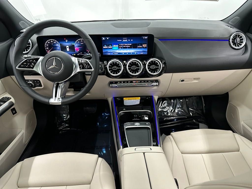 2025 Mercedes Benz GLA 250 photo 7