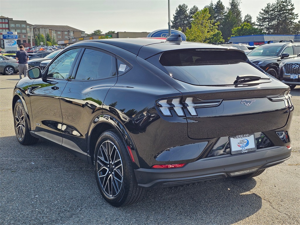 2025 Ford Mustang Mach-E Premium photo 5
