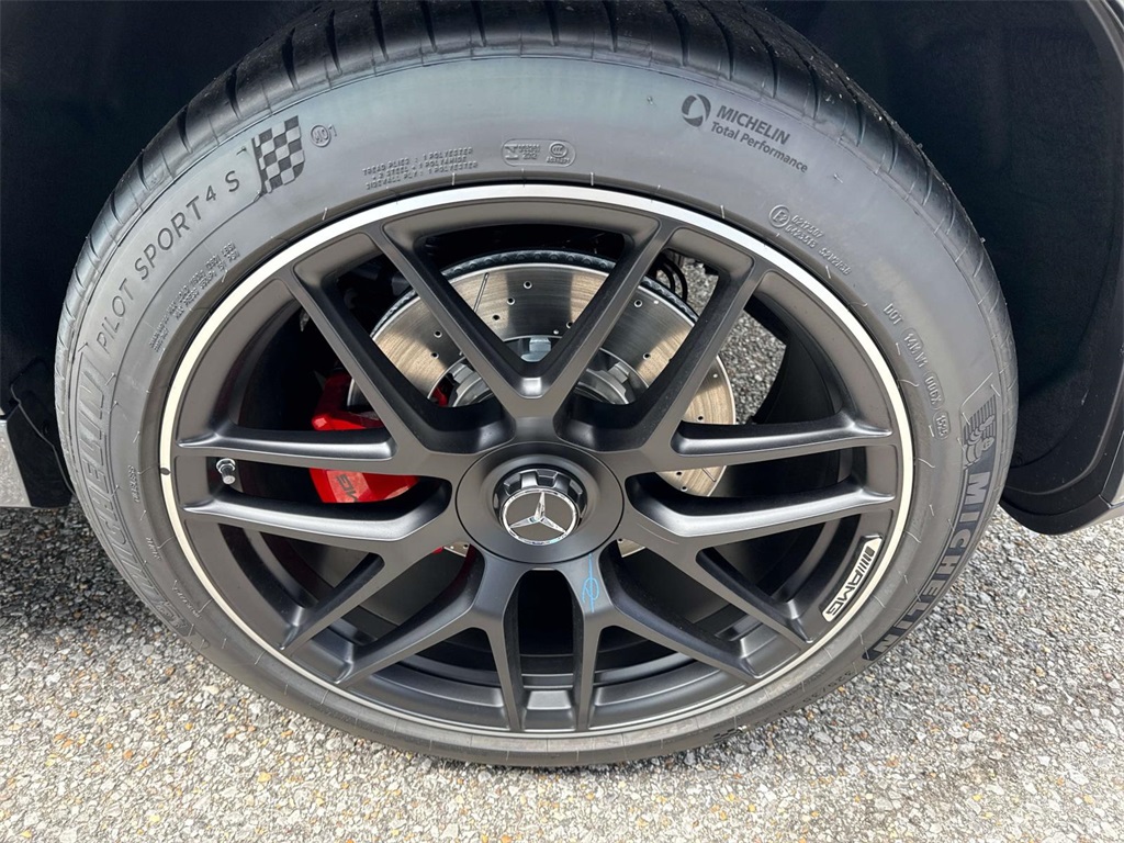 2026 Mercedes Benz GLE 63 S 4MATIC photo 3