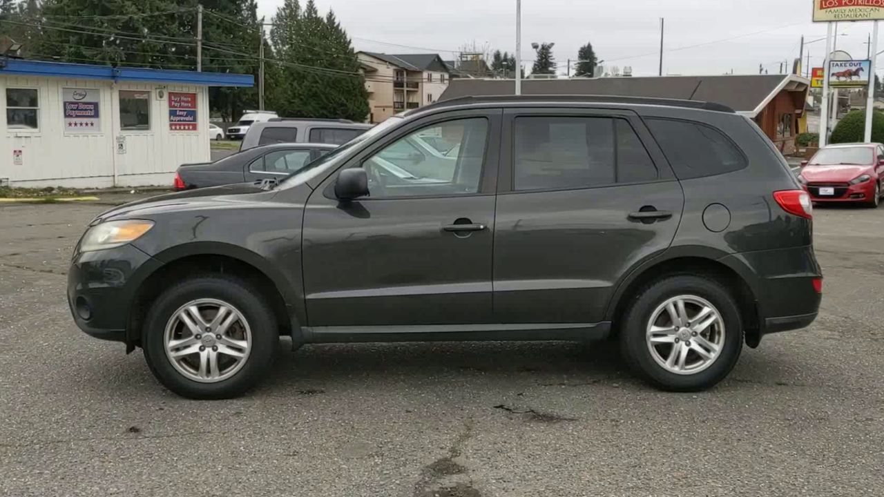 2012 Hyundai Santa Fe GLS photo 4