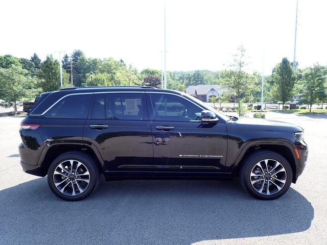 2022 Jeep Grand Cherokee Overland photo 7