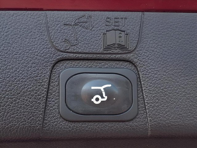 2014 Ford C-Max Hybrid SEL photo 7