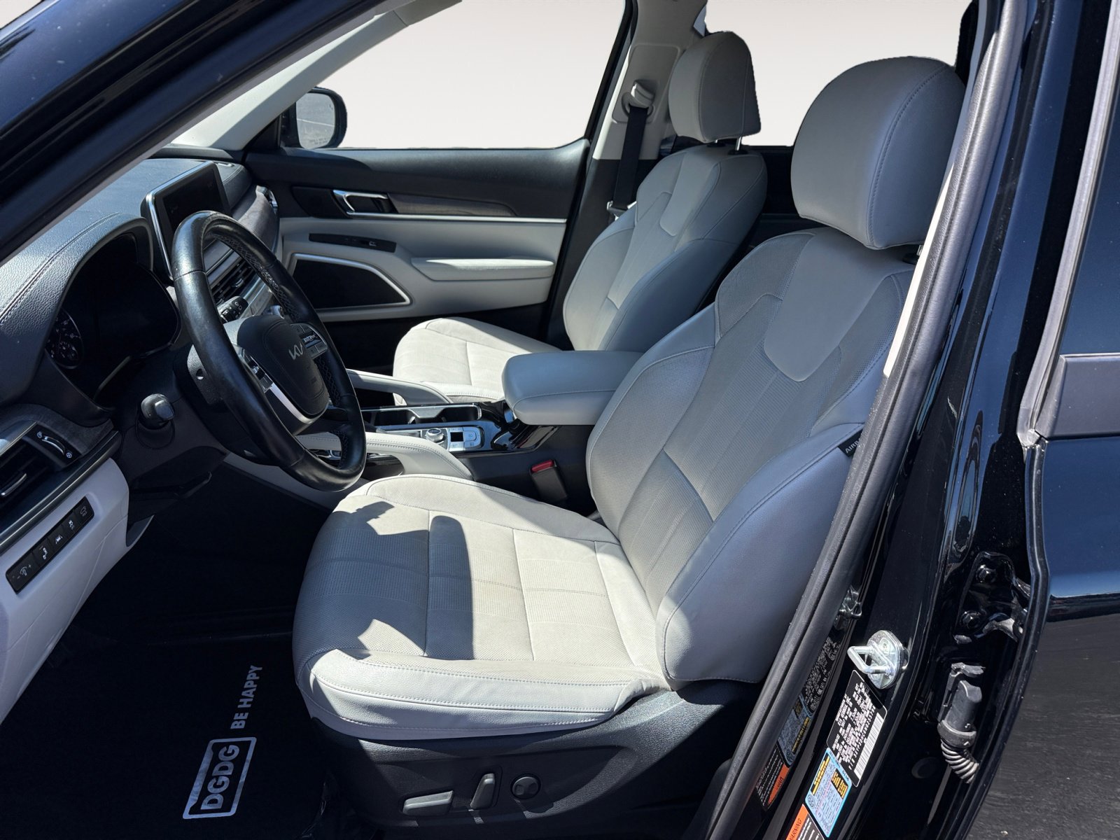 2022 Kia Telluride EX photo 9