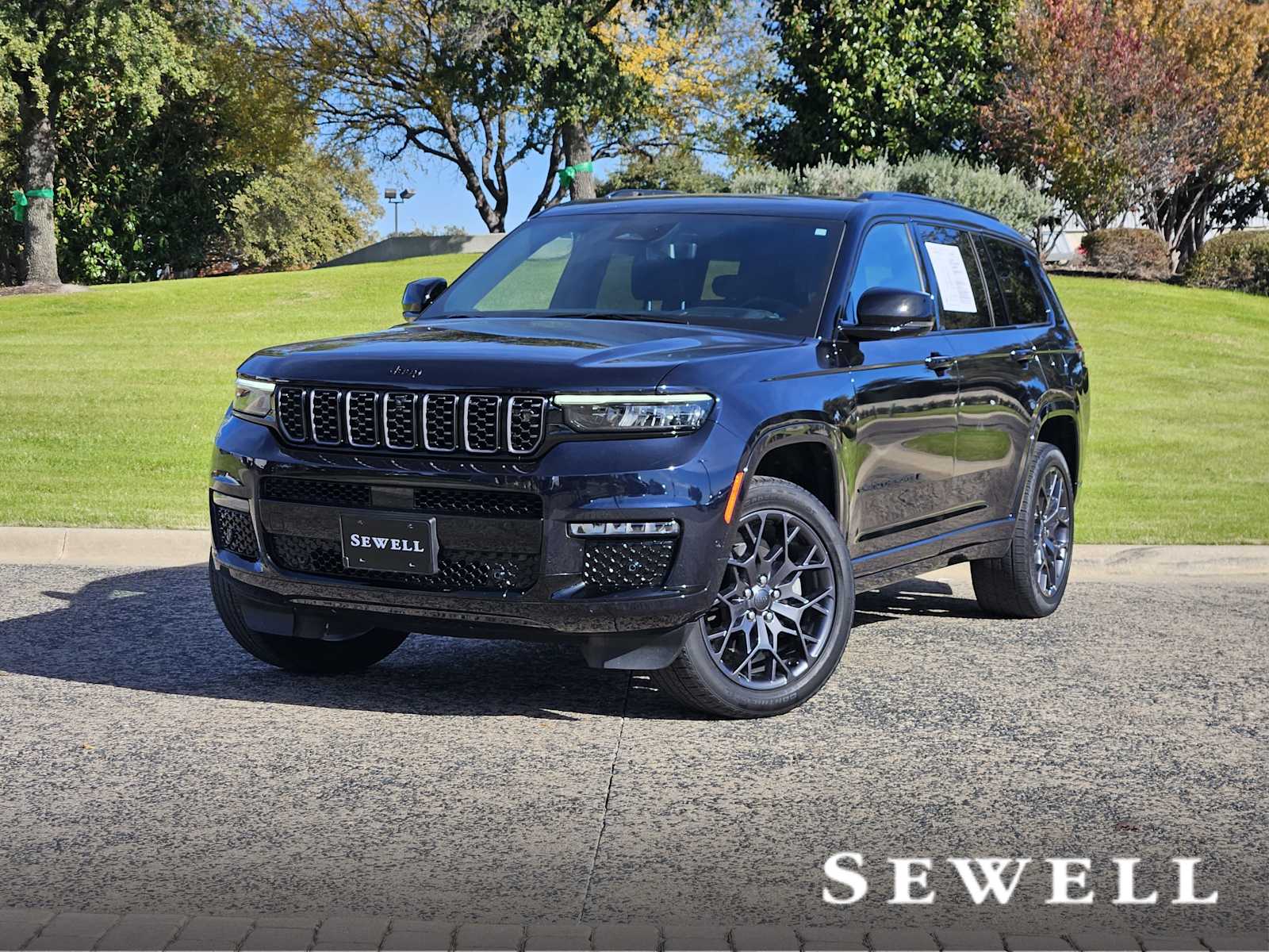 2024 Jeep Grand Cherokee L Summit Reserve's photo