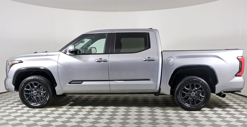 2024 Toyota Tundra Platinum photo 3