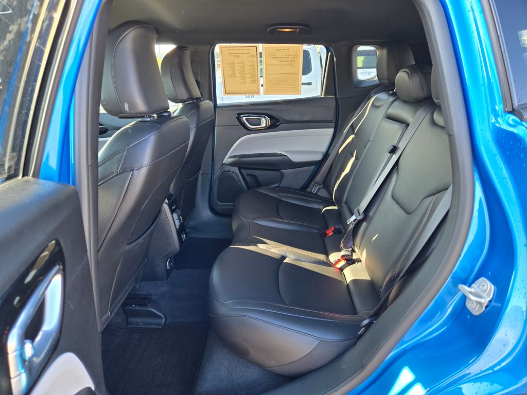 2024 Jeep Compass Limited photo 25