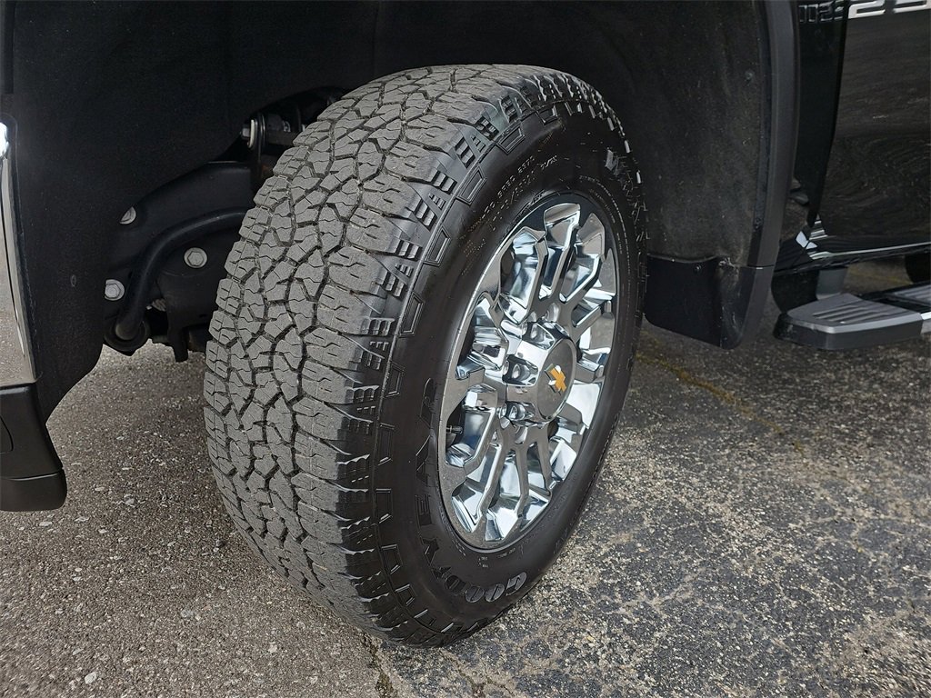 2024 Chevrolet Silverado 2500HD LTZ photo 32