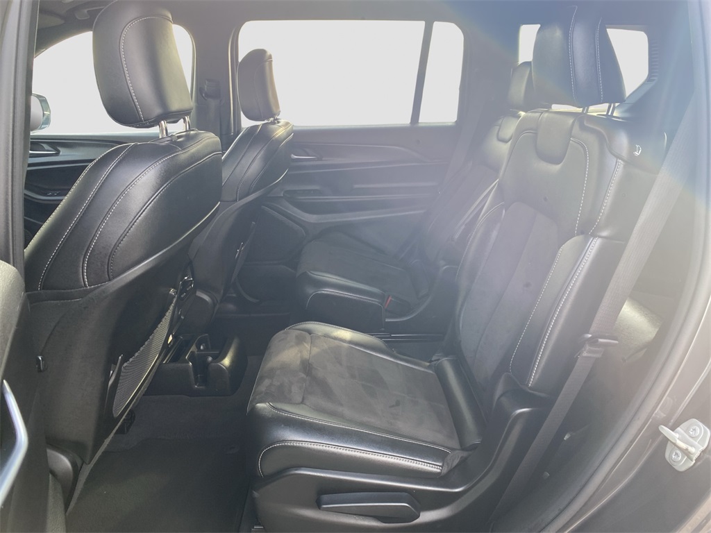 2023 Jeep Grand Cherokee Altitude photo 17