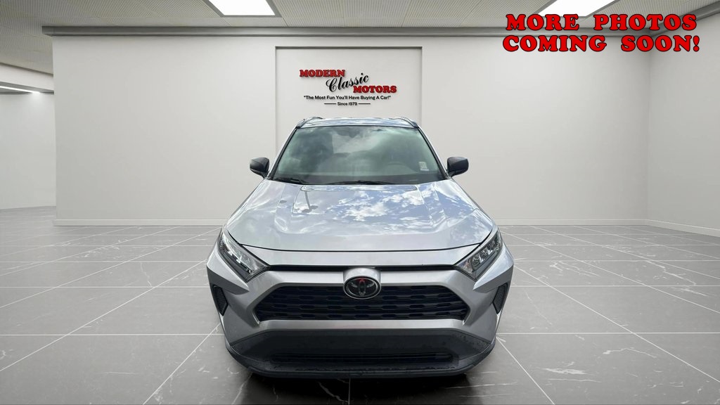 2021 Toyota RAV4 LE photo 2