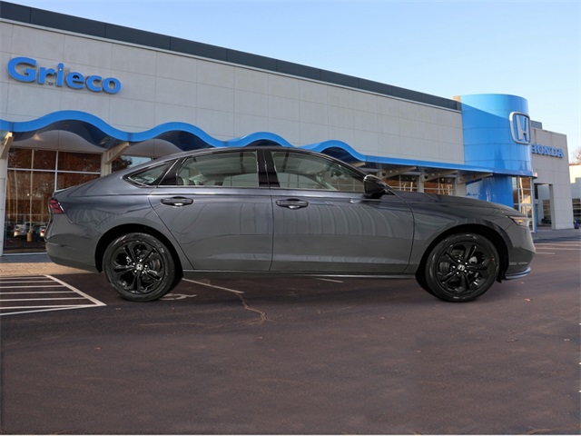2025 Honda Accord SE photo 6